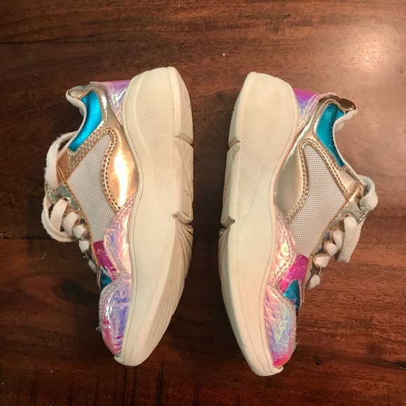 Girls Metallic Colored Sneakers - sz 13 - Picture 4 of 8